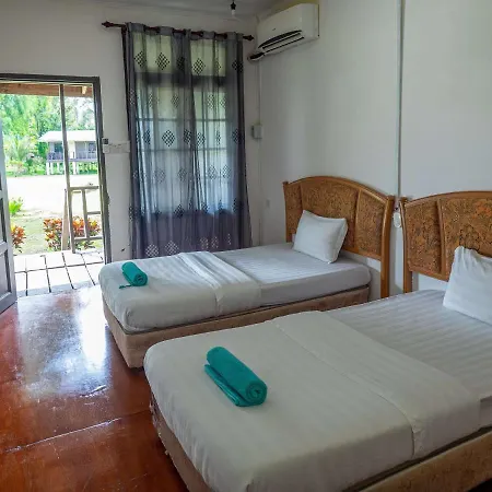 Benarat Lodge Mulu Exterior photo